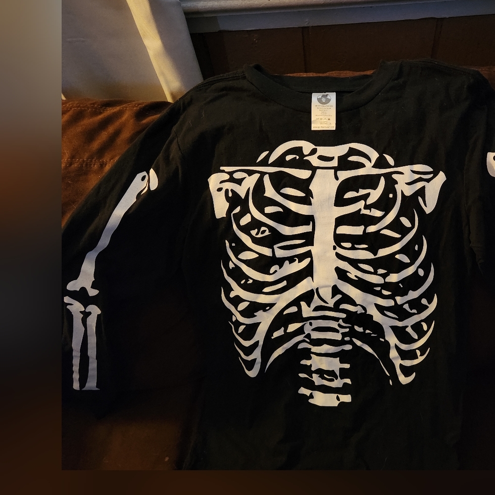 Long sleeve tee